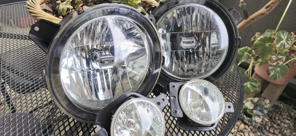 Jeep JL Headlight & Fogs