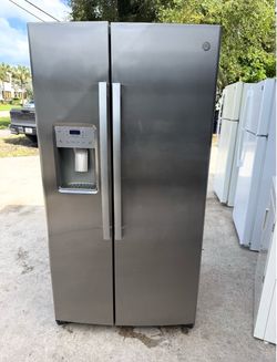 GE Stainless Steel Side-by-Side Refrigerator- 1 month waranty