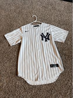 New York Yankees Men’s size S