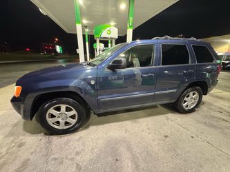 Jeep Grand Cherokee SUV Blue