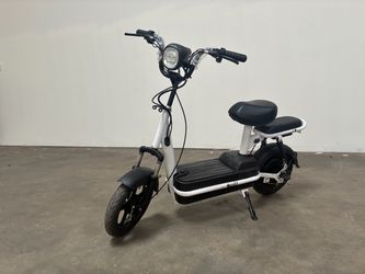 Electric Scooter with Seat and Headlight