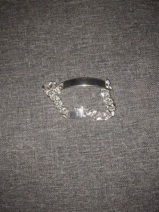 Bracelet