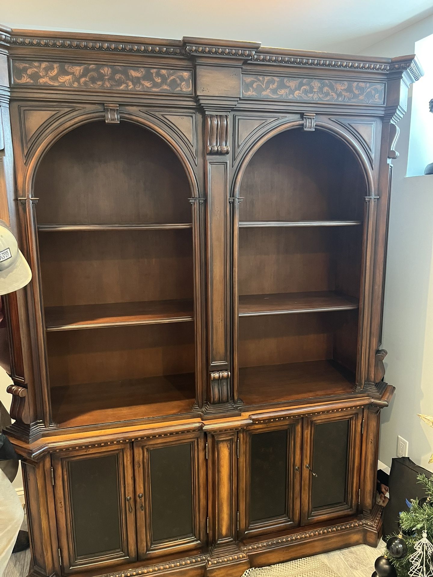 Book Shelf with cabinets