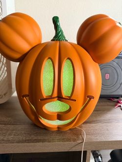 Mickey Mouse light up pumpkin decor