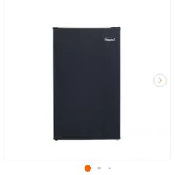 4.4 cu. ft. Mini Fridge in Black