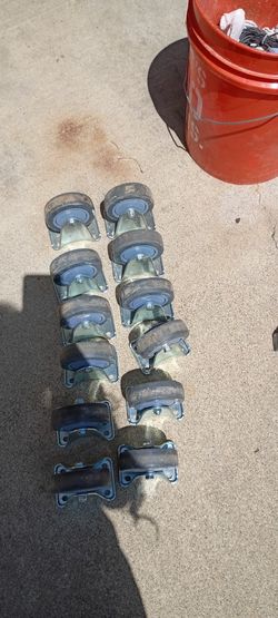 12  3 In Casting Wheels 2 For $10 or $40 ALL