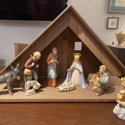 Hummel Nativity