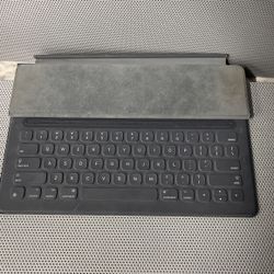 Apple Smart Keyboard And Cover iPad Pro 12.9” 