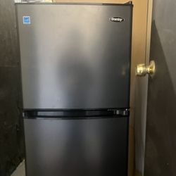 Small Fridge 