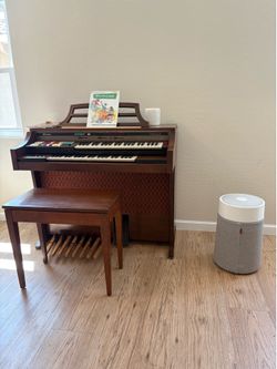 California 262 electric organ