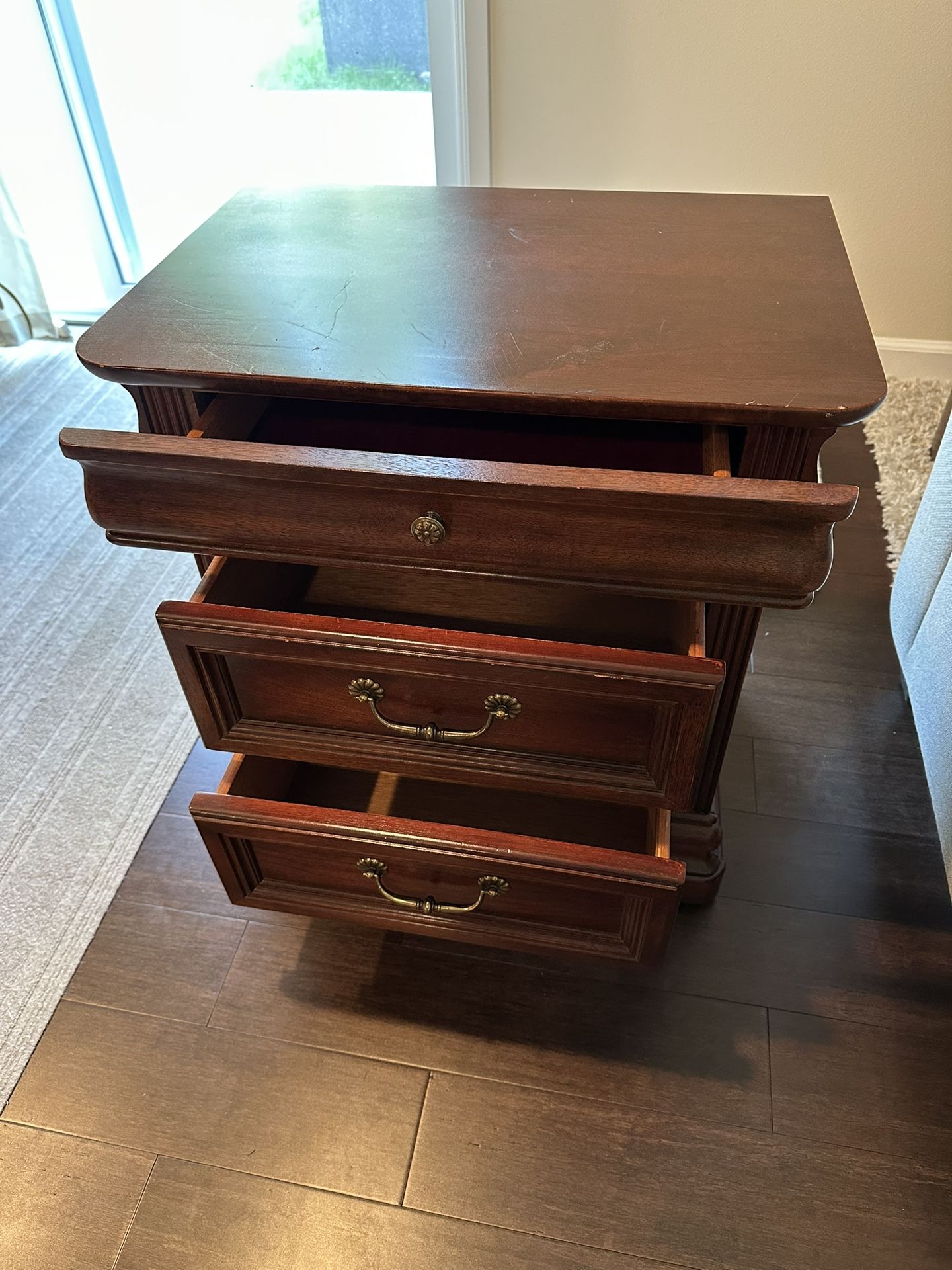 End Table/Night Stand