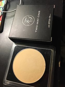 Fannie Serrano press powder