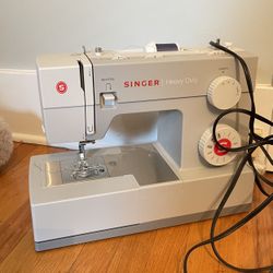 Singer 4411 Heavy Duty Sewing machine