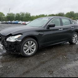 2012 Infiniti m37x PART OUT 