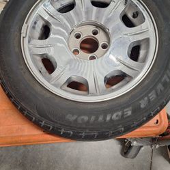 4 Chrysler 300 Wheels and Tires