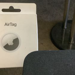 Apple Airtag Brand New Inbox Never Used