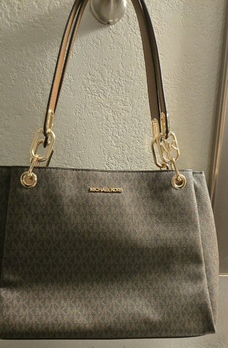 Medium Brown Authentic Michael Kors Purse 