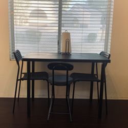 Dining Table. Legs Screw Off