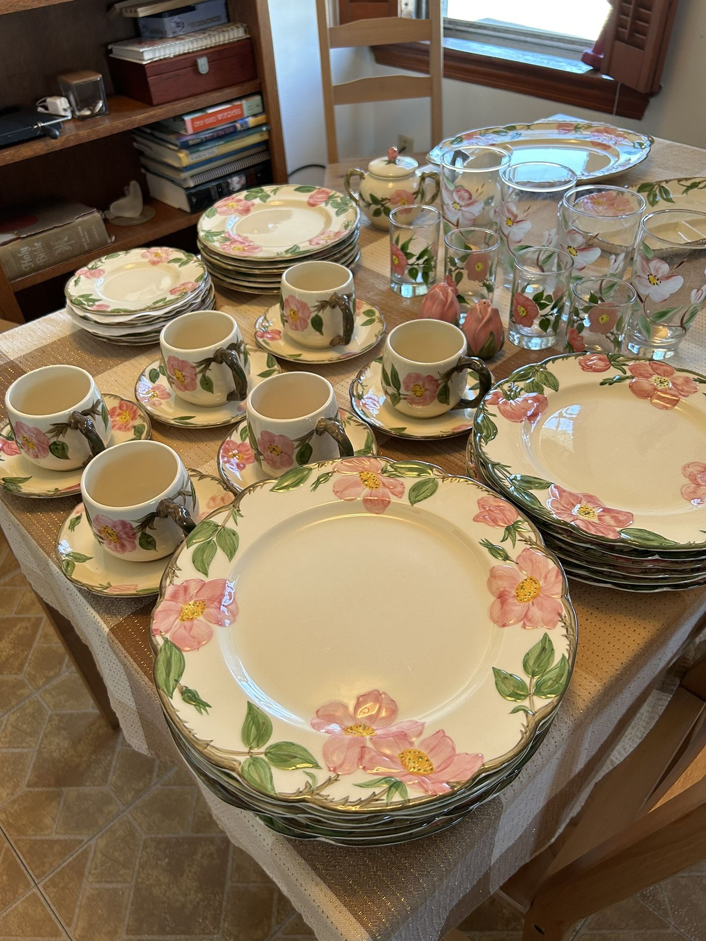 Franciscan Desert Rose dinnerware