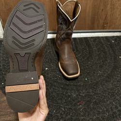 Aritat Boots size 10EE