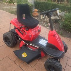 * Brand New * - CRAFTSMAN R110 30-Inches 10.5 -HP Single cylinder Gas Riding lawn mower