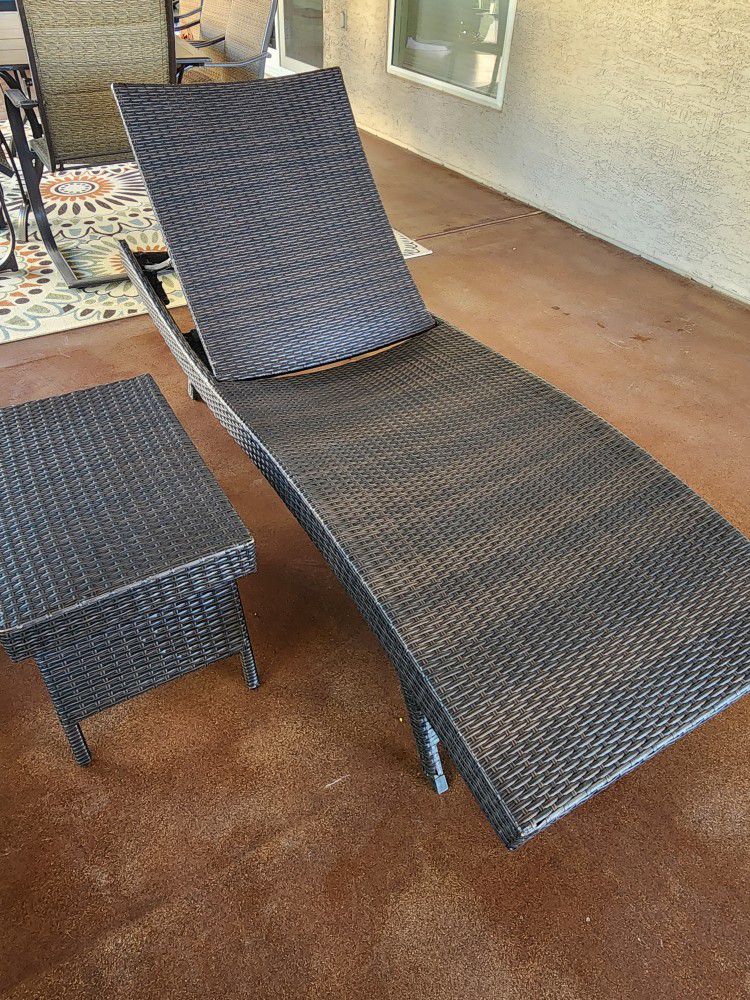 Wicker Look Chaise and Side Table