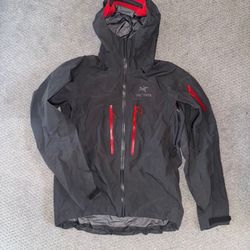 Arc’Teryx Alpha SV - Men’s Medium