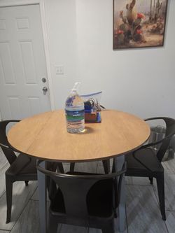Kitchenette Wooden Table Set (Modern and lightweight)