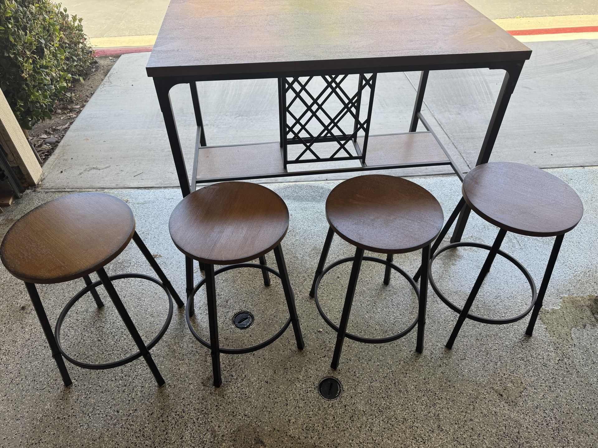 High Top Table With 4 Chairs And Wine Rack