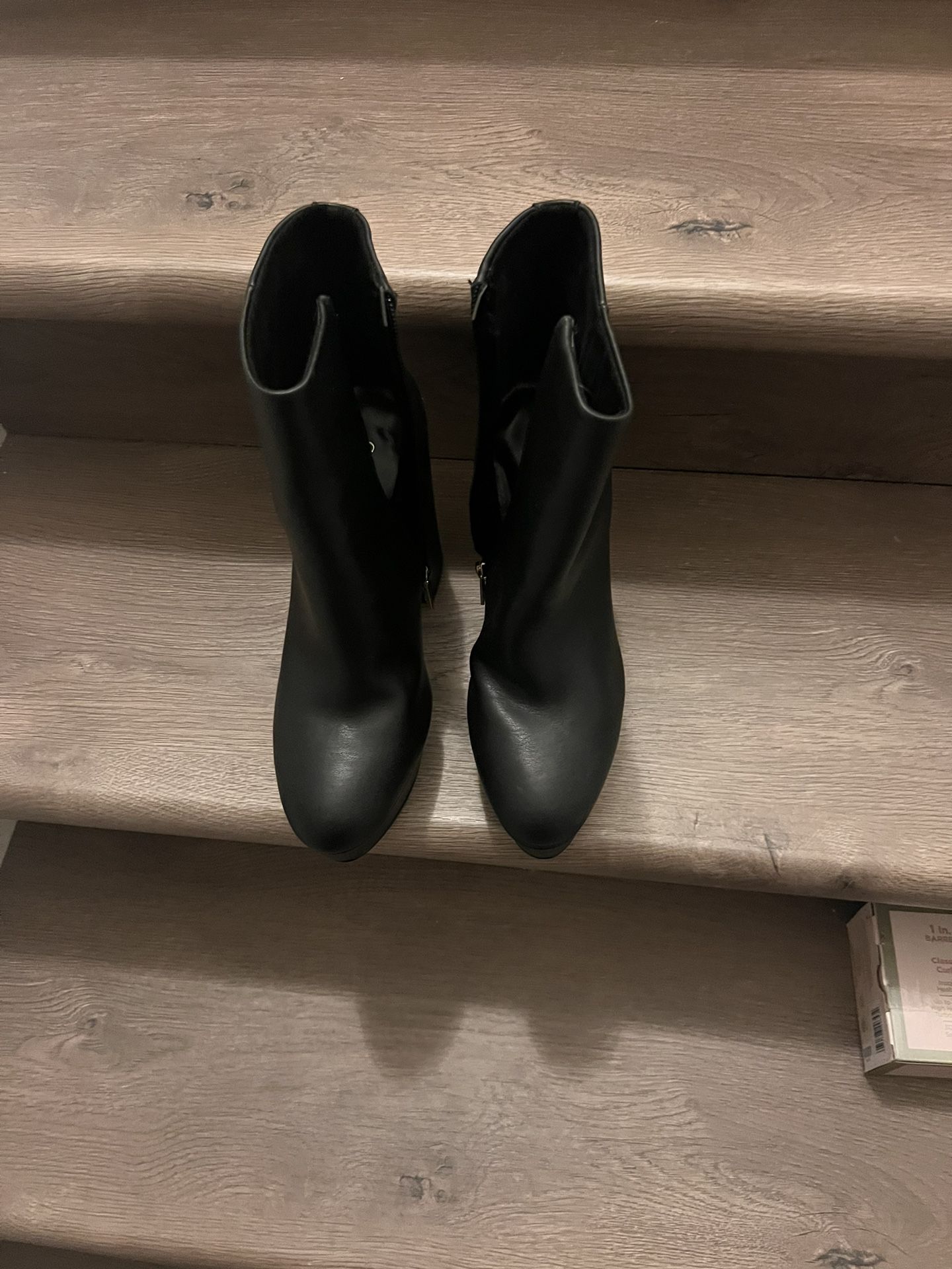 Guess Ankle Boots 