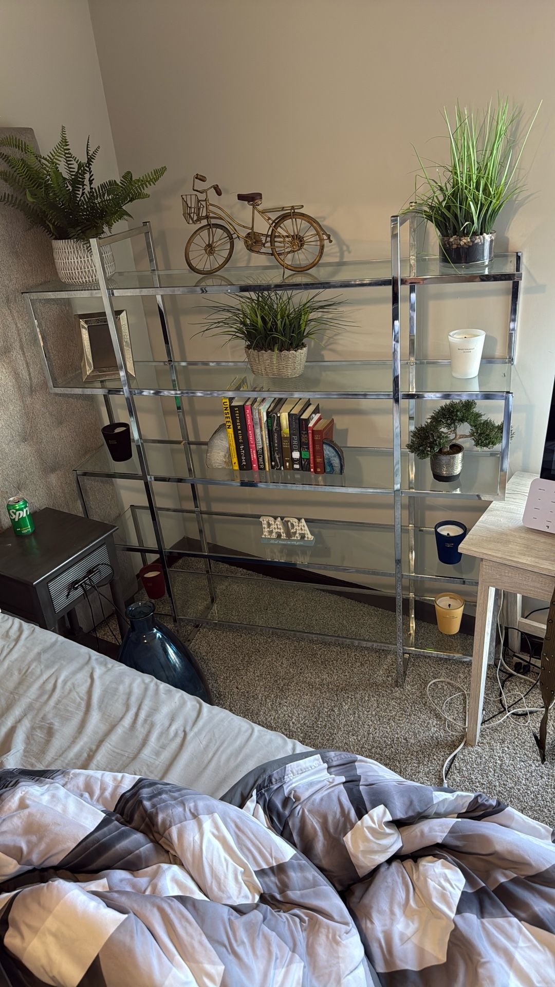 Bookshelf 