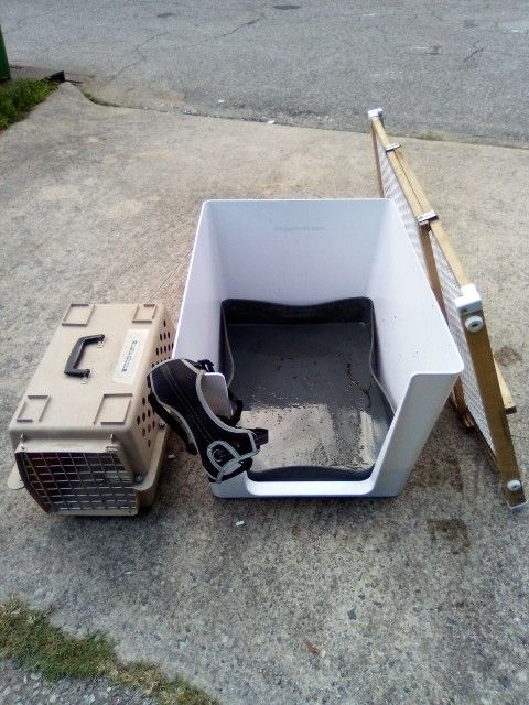 Dog Bathroom Small Dog Kennel+Gate
