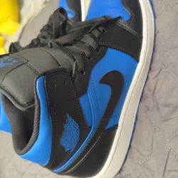 Air Jordan 1 mid Black Royal Blue