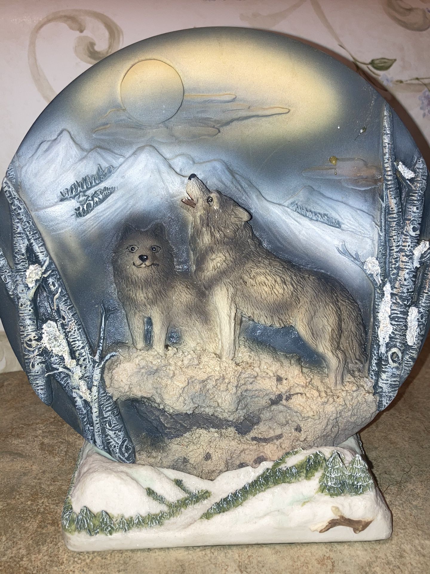 Classic Wildlife Wolf Plate