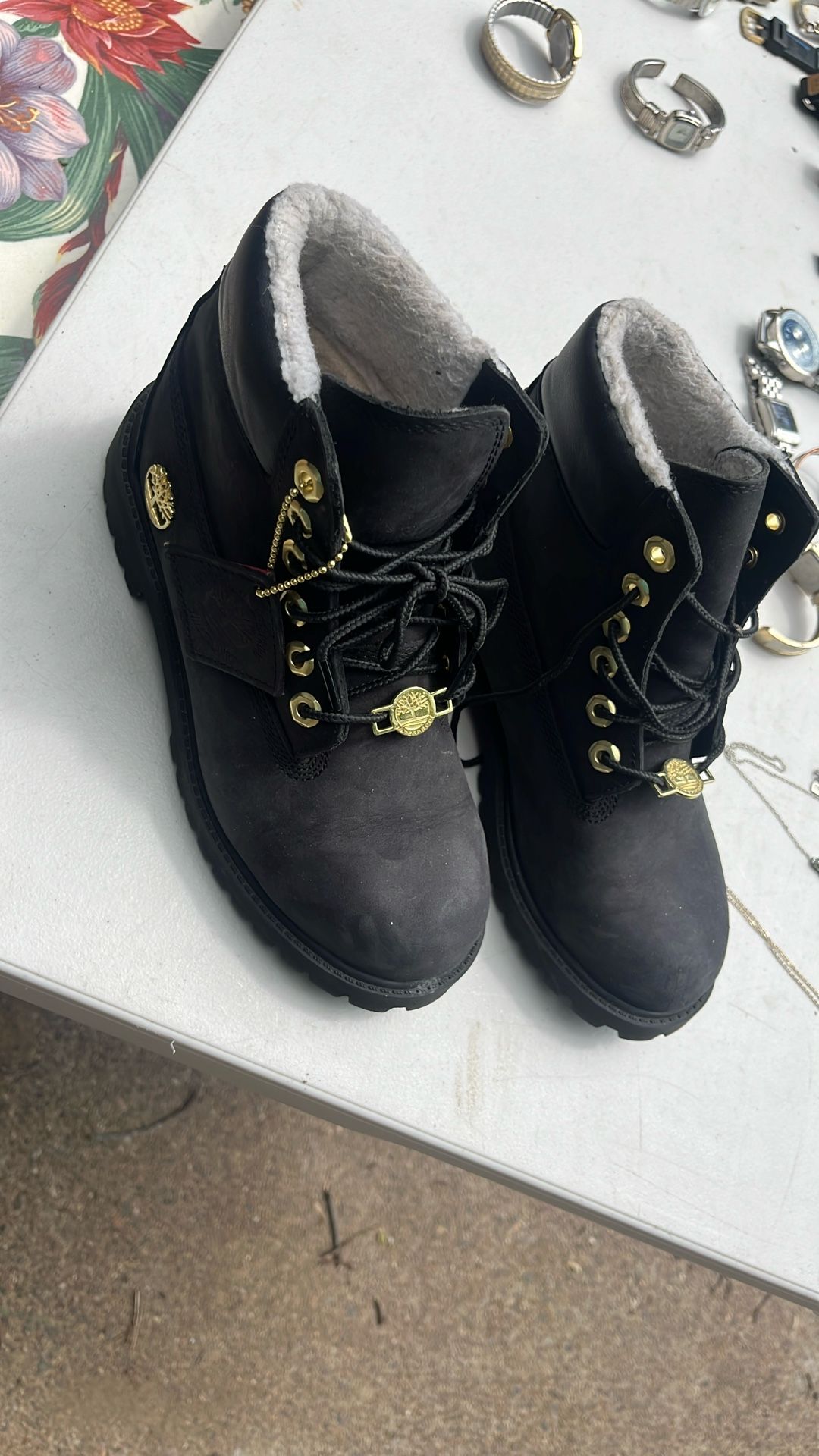 Timberland Boots Size 4 Like New