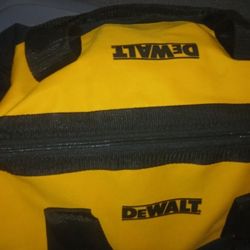 DeWalt 20v 4 Piece Combo Kit With Batteries And Charger 