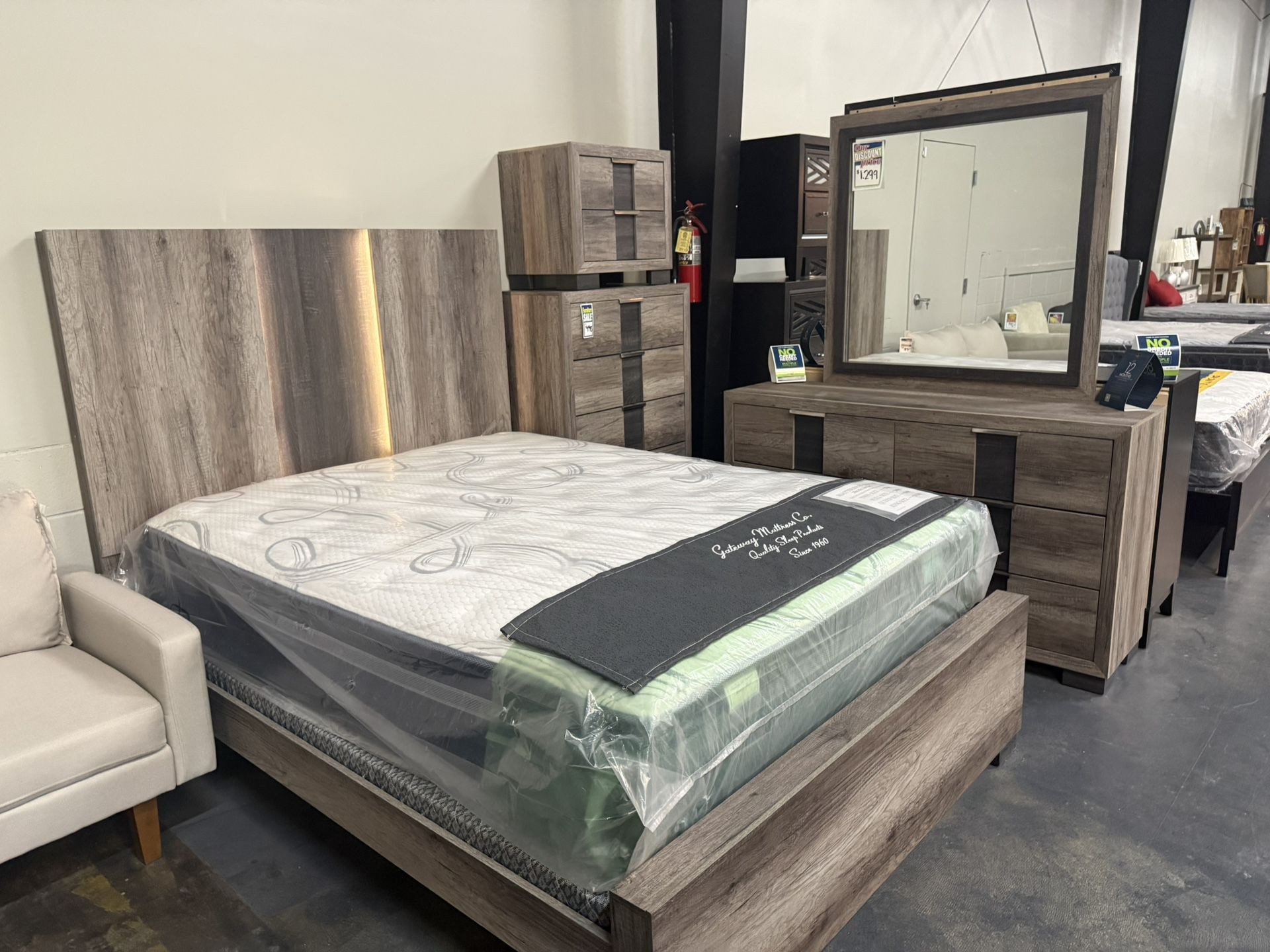 4pc LED Queen Bedroom Set 