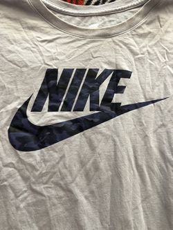 Men’s Nike t-shirt