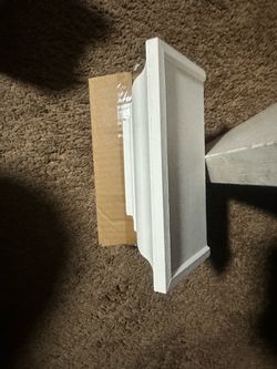 Floating shelves