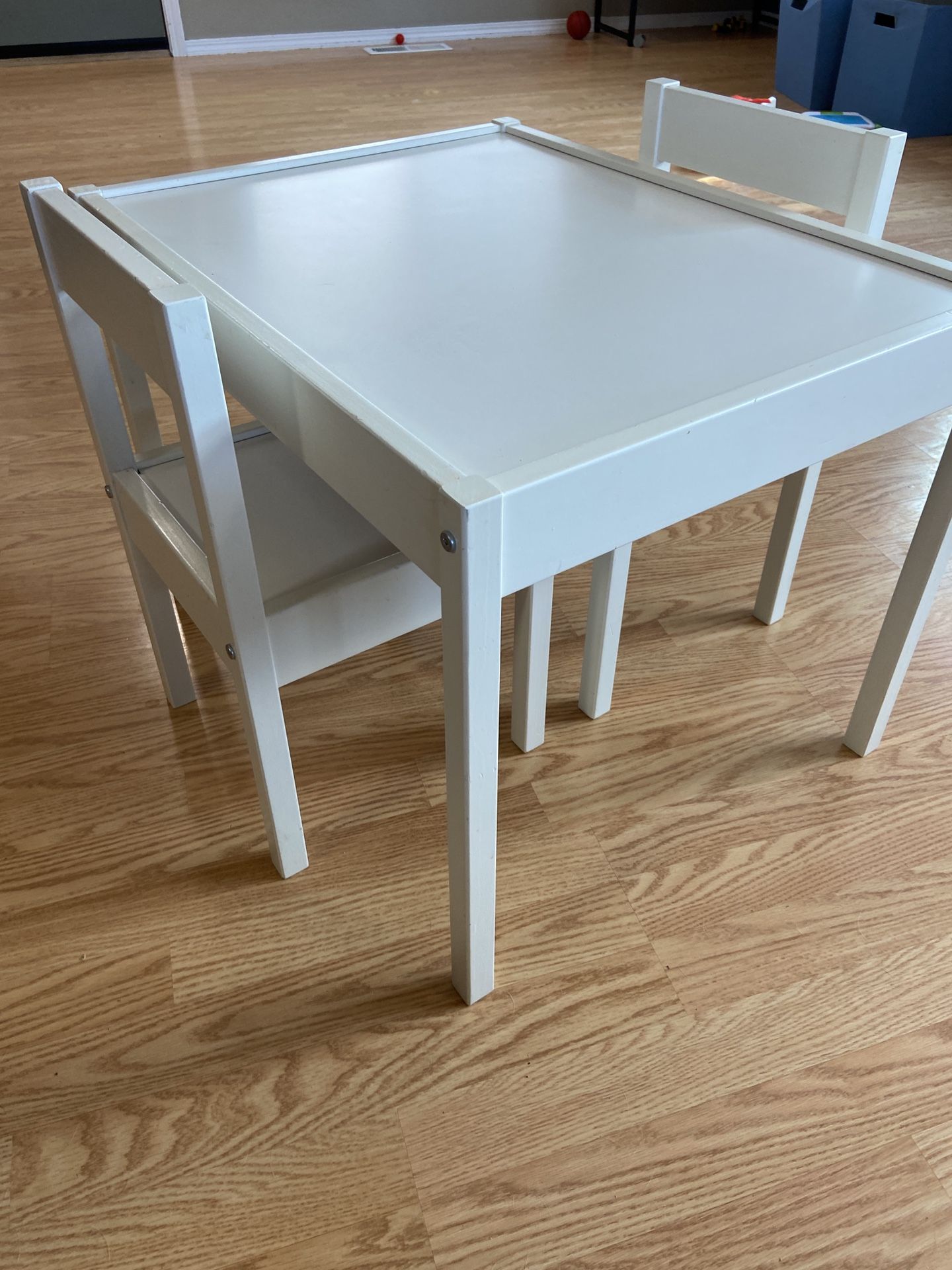 Kids Table And Chairs