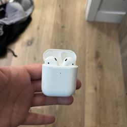 Apple AirPods
