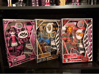 Monster high dolls