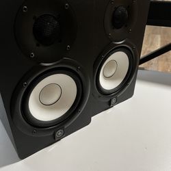 Yamaha HS5 Studio Speakers 
