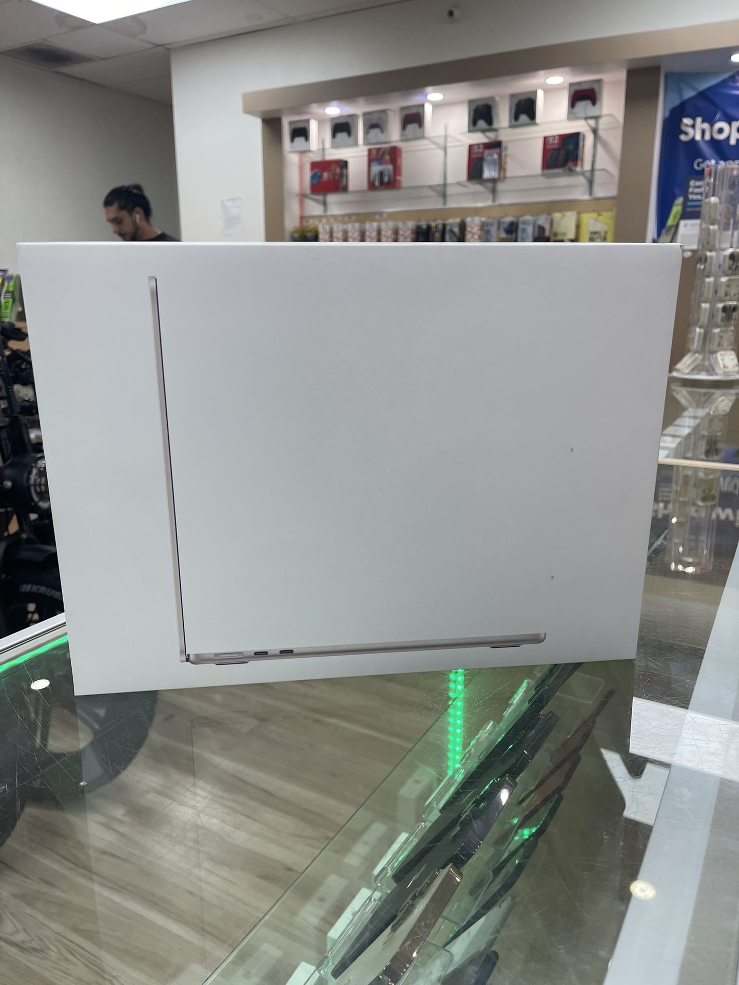 MacBook Air M4 2025 13 Inch Starlight Financing Deal! $10 To $99 Down Payment! 