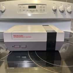 1985 Nintendo NES – All Original – Perfect Condition!