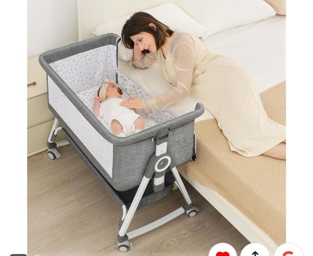 Baby Bassinet, Bedside Bassinet for Baby, 4 in 1 Bassinet Bedside Sleeper with Locked Wheels, Mosquito Net, Adjustable Easy Folding Portable Crib for 