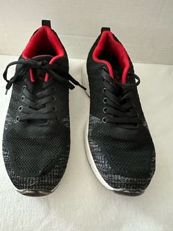 Woman’s size 9 shoes
