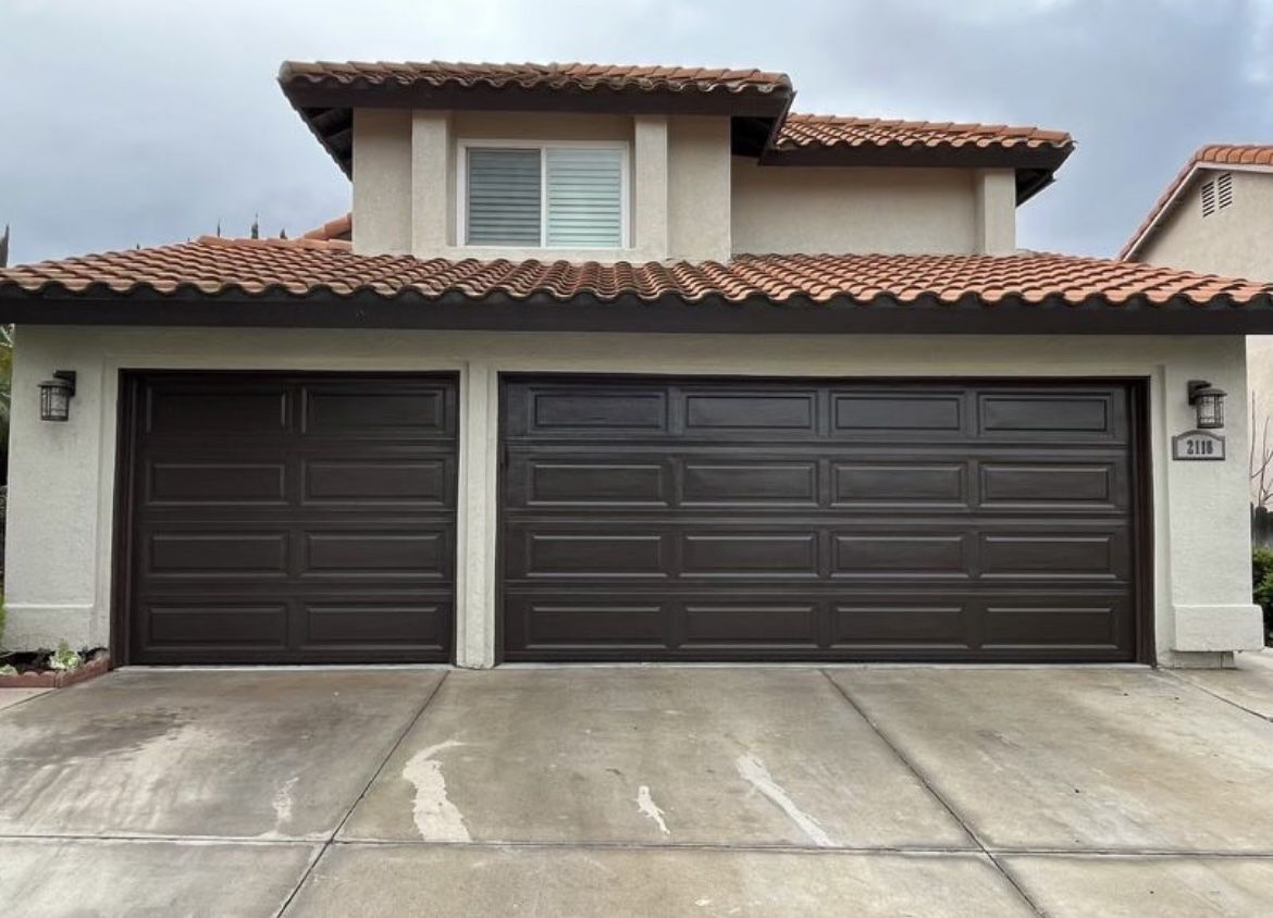 Brayan Garage Door