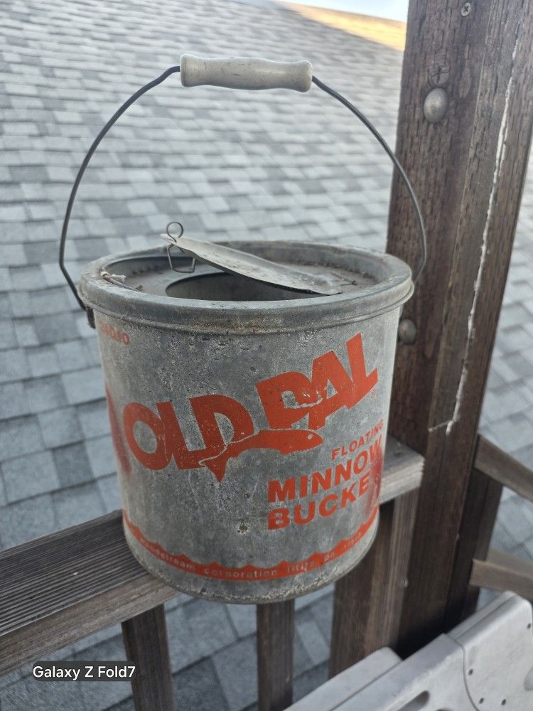 Live Bait Bucket