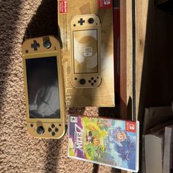 Nintendo switch Lite -  Zelda  Edition 